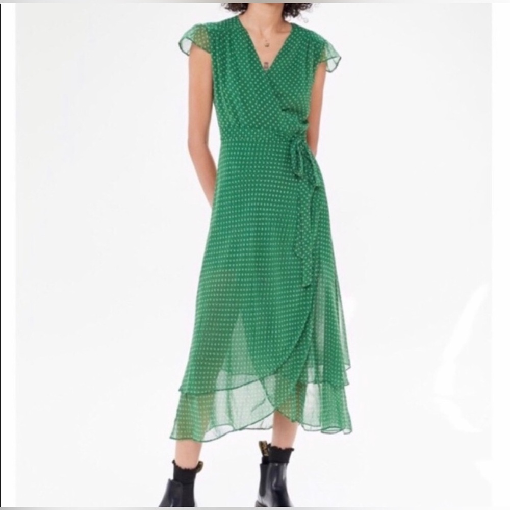 Urban Outfitters Elegant Green Wrap Pattern Dress - Picture 2 of 9